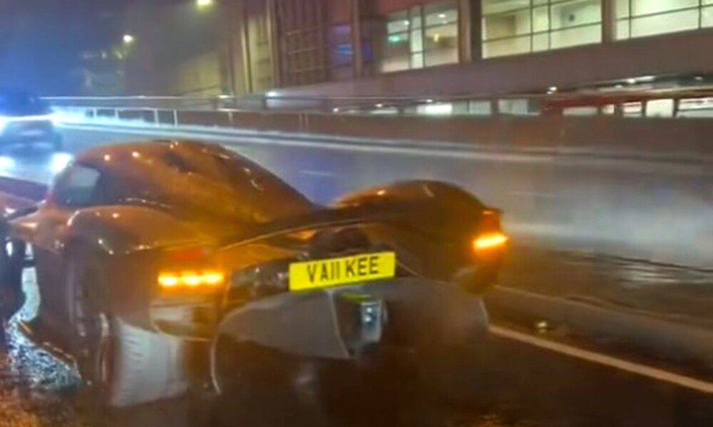 4 millions de dollars Aston Martin Valkyrie tombe en panne lors d'une soirée pluvieuse à Londres