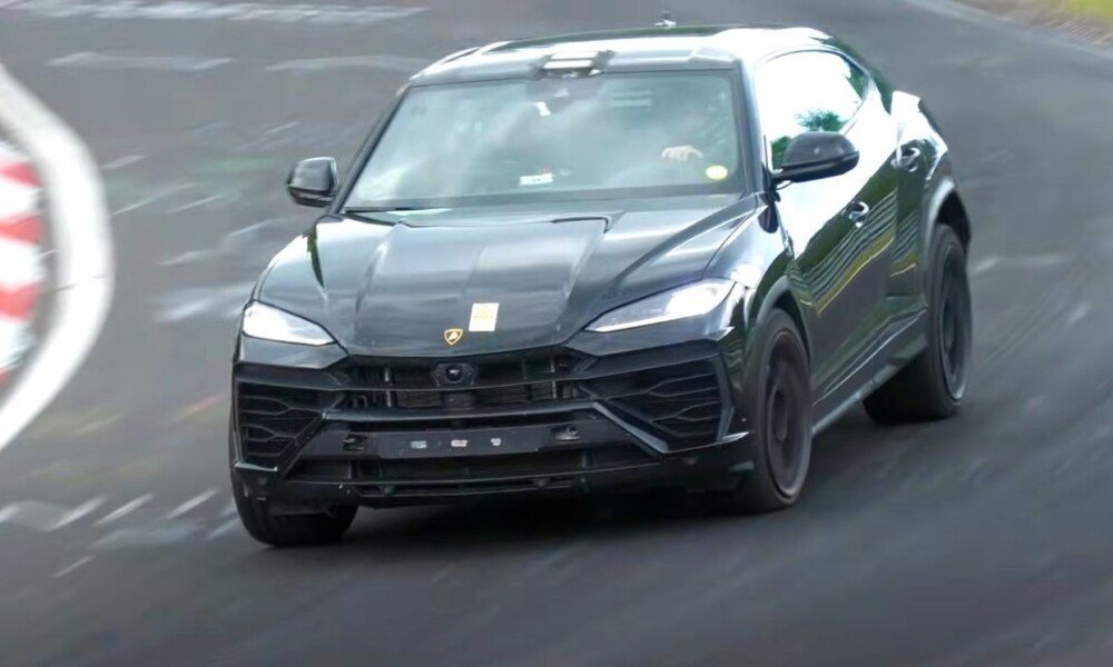 Lamborghini Urus Performante Plug-In Hybrid Spied Testing Test