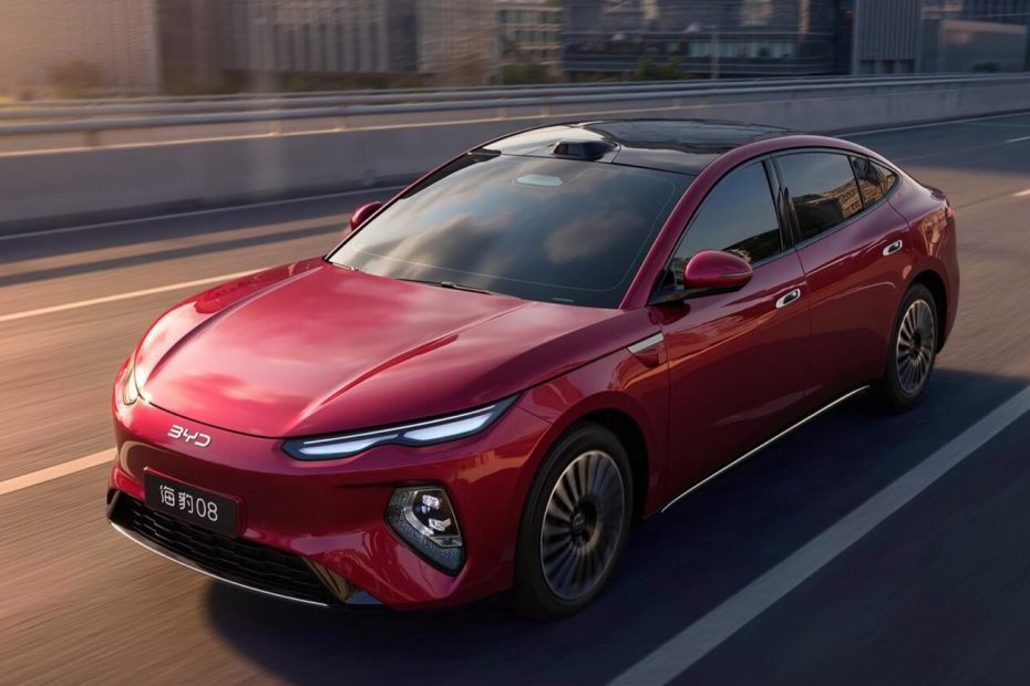 BYD réserve 65 000 unités Seal 08 : berline de luxe de 700 ch de 5 mètres à 29 000 $