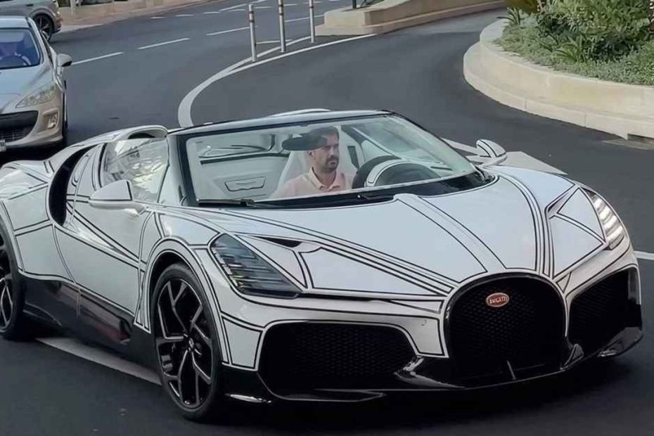 Bugatti Mistral Blanc Eternel avec de la vraie porcelaine repérée à Monaco